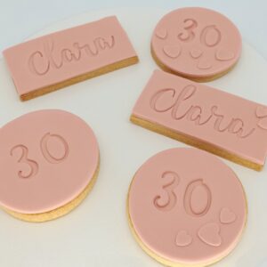 Biscuits à peindre pâte à sucre rose - Dinette et Gâteaux